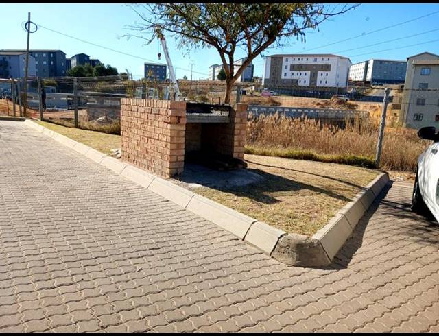 2 BEDROOM APARTMENT FOR SALE IN FLEURHOF